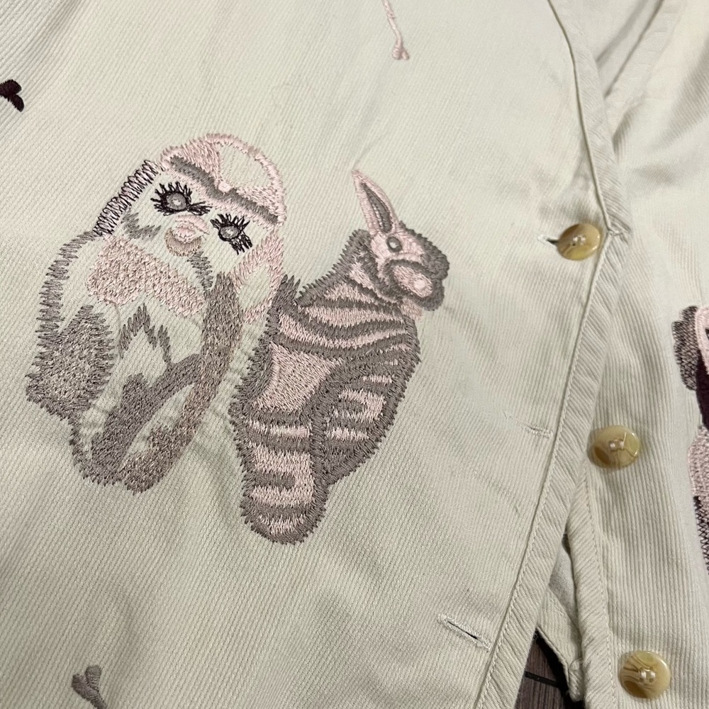Vintage Cream Embroidered Cotton Vest Size Medium Animals Dog Bones - Picture 9 of 11